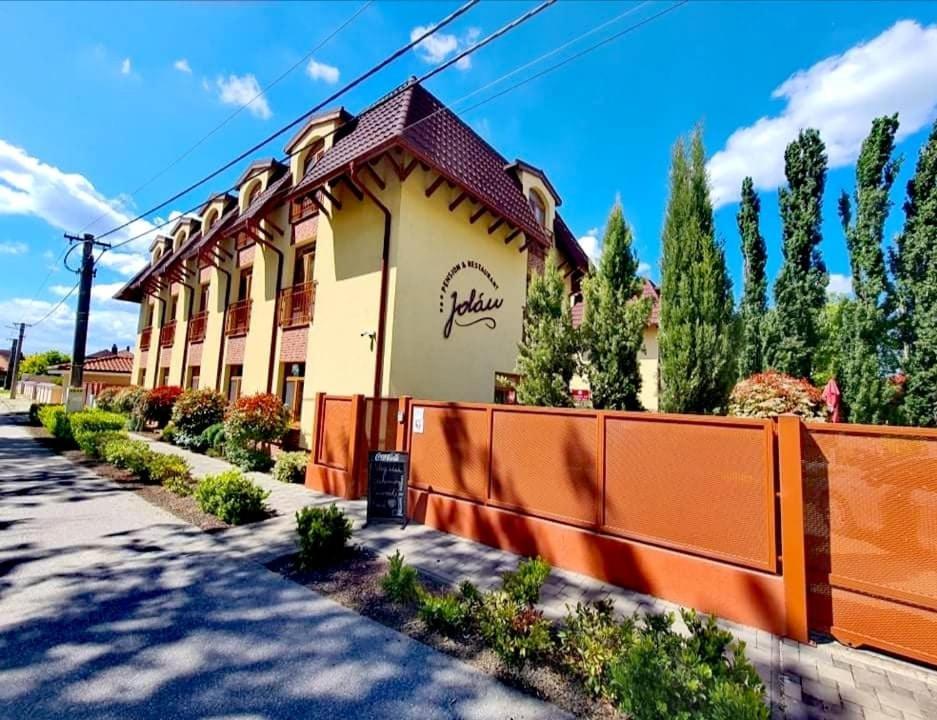 Jolan Pension & Restaurant Cicov Εξωτερικό φωτογραφία