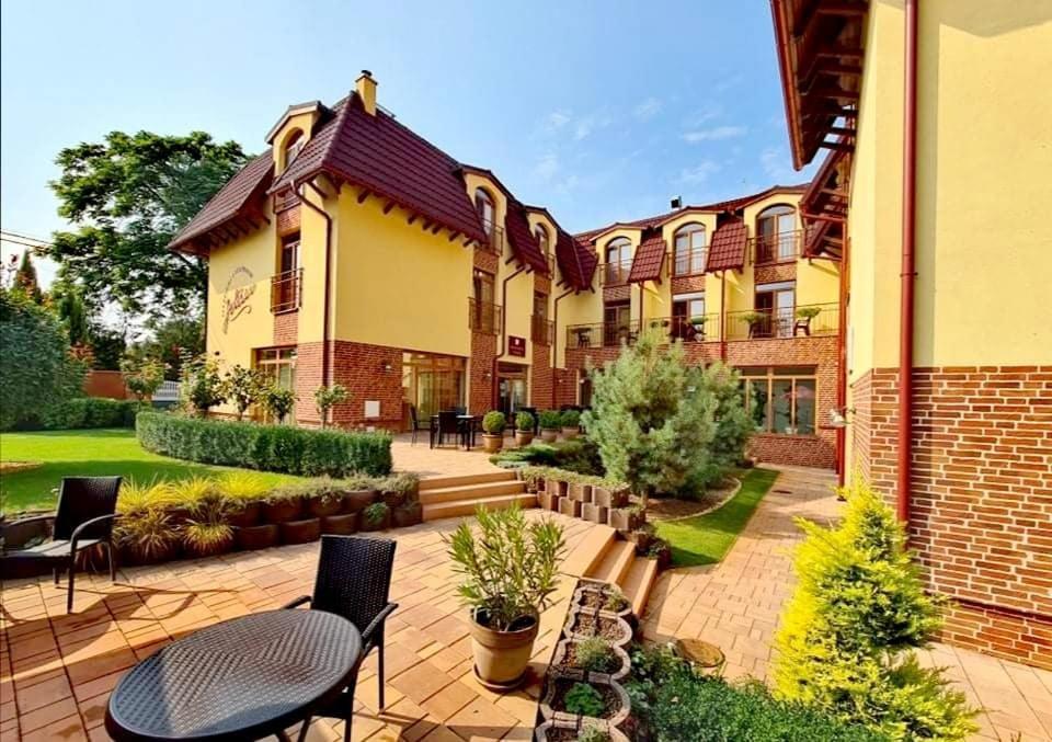 Jolan Pension & Restaurant Cicov Εξωτερικό φωτογραφία