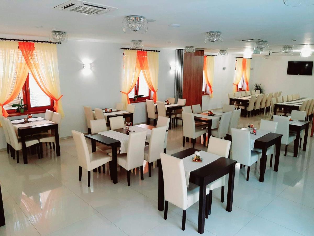 Jolan Pension & Restaurant Cicov Εξωτερικό φωτογραφία